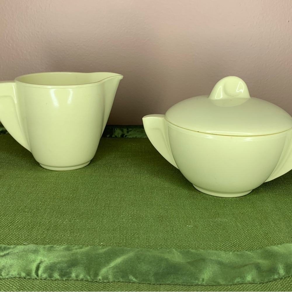 Vintage Mid Century Modern Boonton NJ USA Melamine Sugar and Creamer Set